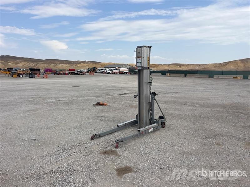 Genie SLC-24 Material Hoist المصاعد والرافعات المادية