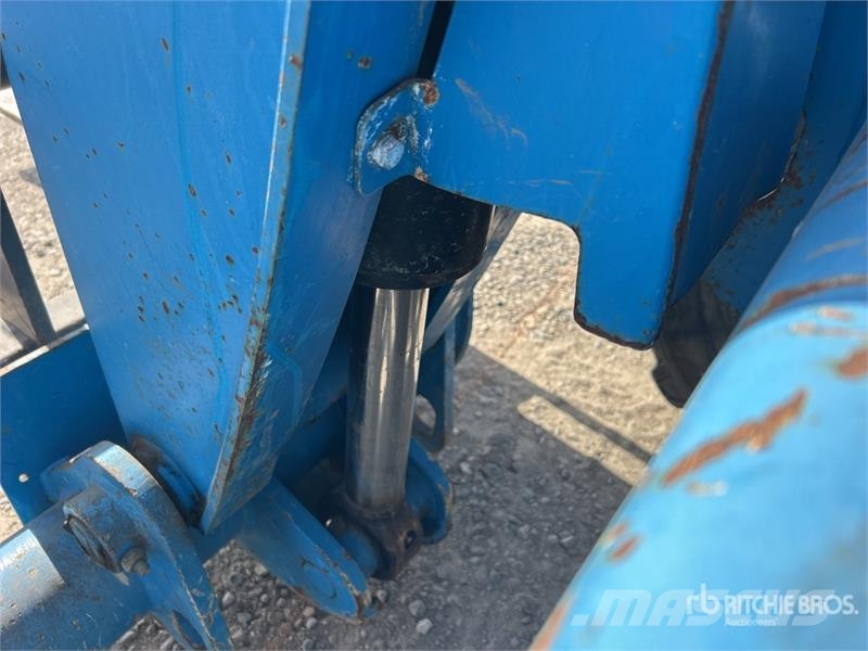 Genie Telehandler テレスコーピックハンドラー