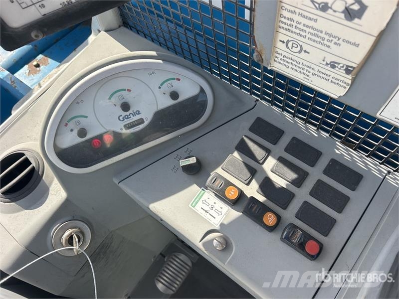 Genie Telehandler テレスコーピックハンドラー