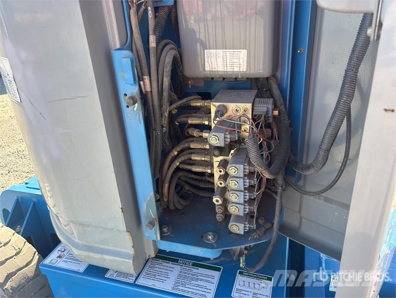 Genie Z-30/20N 관절형 전동이동 리프트