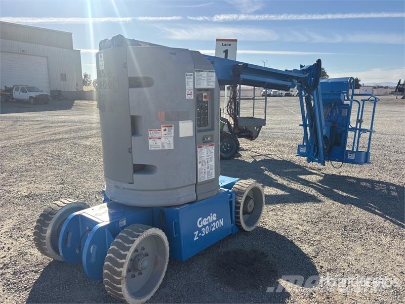Genie Z-30/20N Zglobne dvižne ploščadi