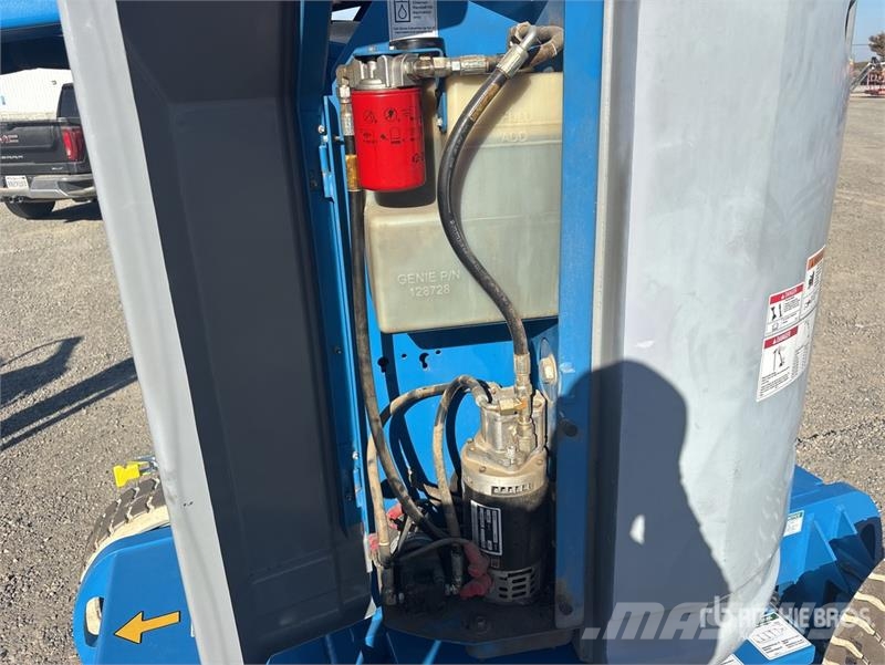 Genie Z-30/20N Zglobne dvižne ploščadi