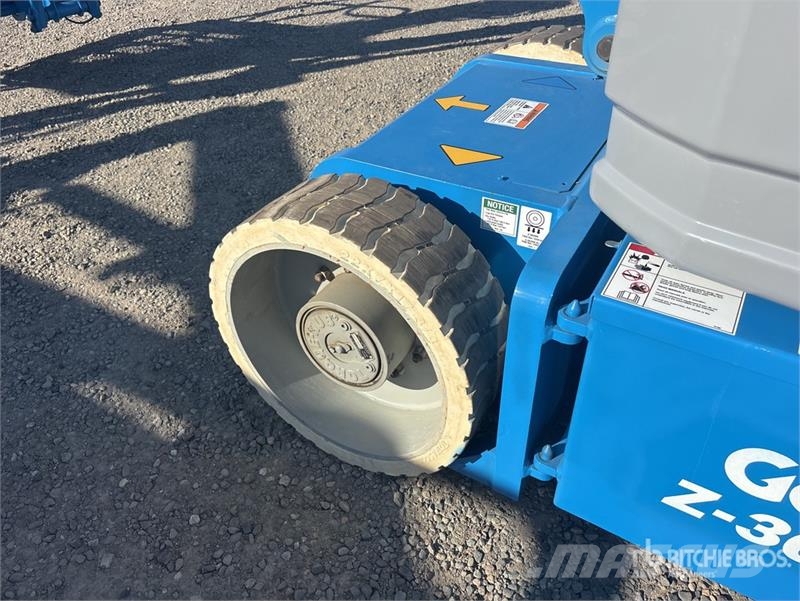 Genie Z-30/20N Zglobne dvižne ploščadi