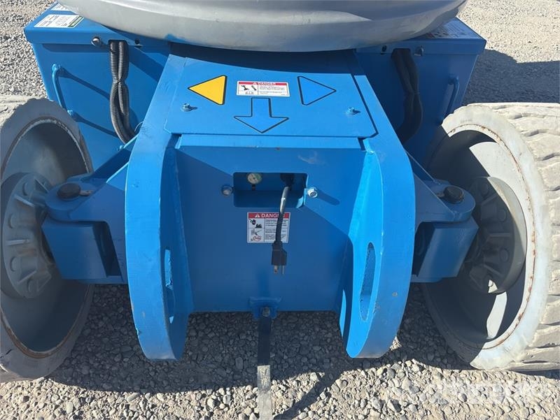 Genie Z-30/20N 관절형 전동이동 리프트