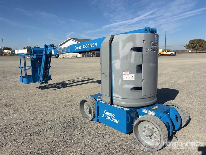 Genie Z-30/20N 관절형 전동이동 리프트