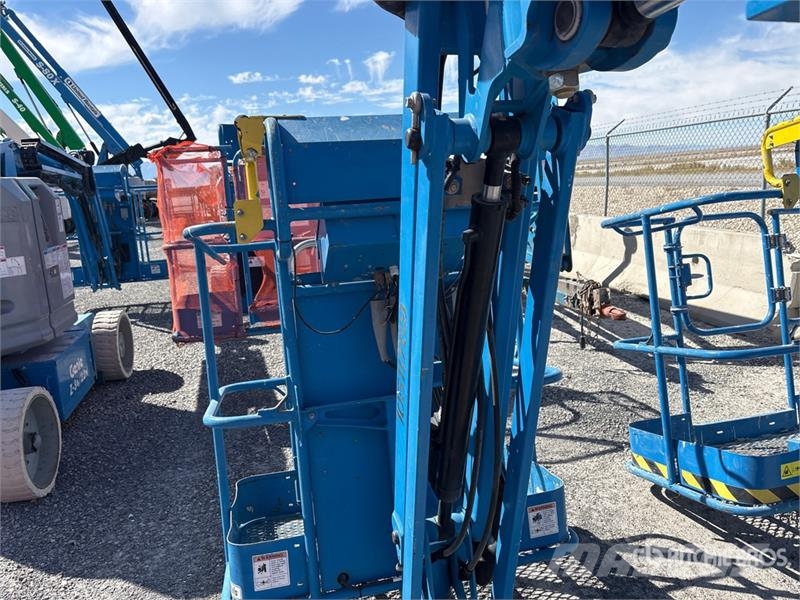Genie Z-30/20N RJ 2WD Electric Articulating Boom Lift Съчленени стрелови подемници