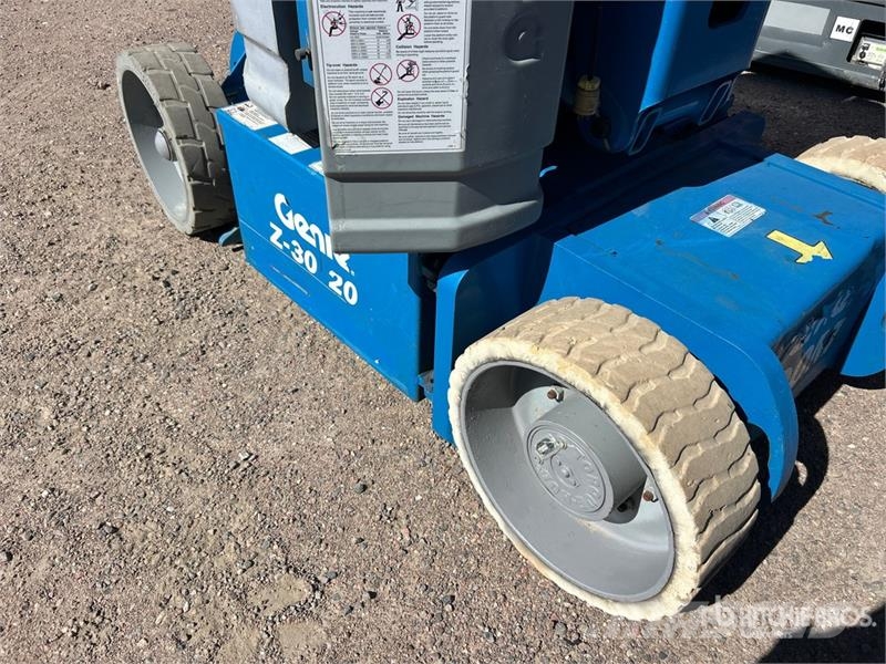 Genie Z-30/20N RJ 2WD Electric Articulating Boom Lift Zglobne dvižne ploščadi