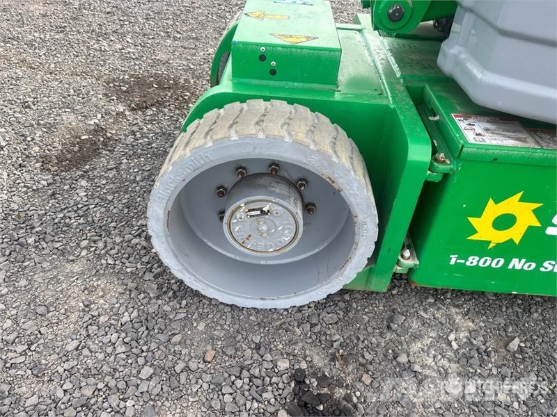 Genie Z-30/20N RJ 2WD Electric Articulating Boom Lift Articulated boom lifts