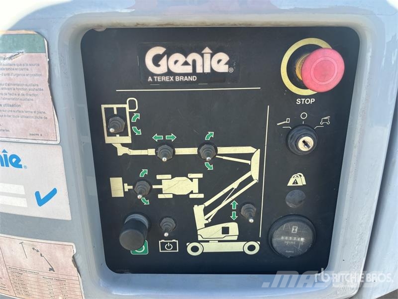 Genie Z-33/18 2WD Electric Articulating Boom Lift 관절형 전동이동 리프트
