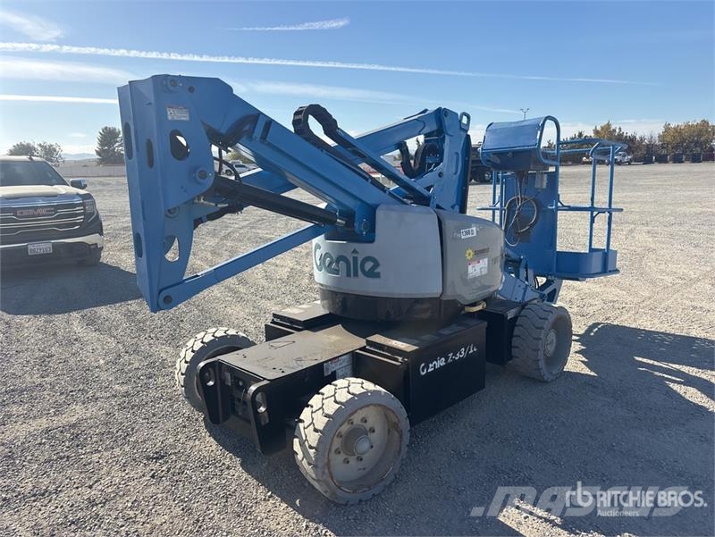 Genie Z-33/18 2WD Electric Articulating Boom Lift 관절형 전동이동 리프트