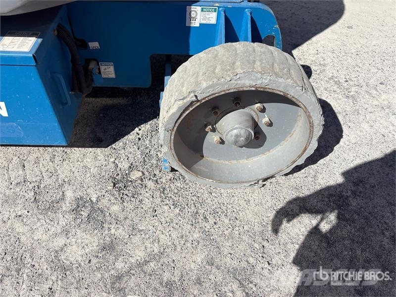 Genie Z-34/22N 2WD Electric Articulating Boom Lift 관절형 전동이동 리프트
