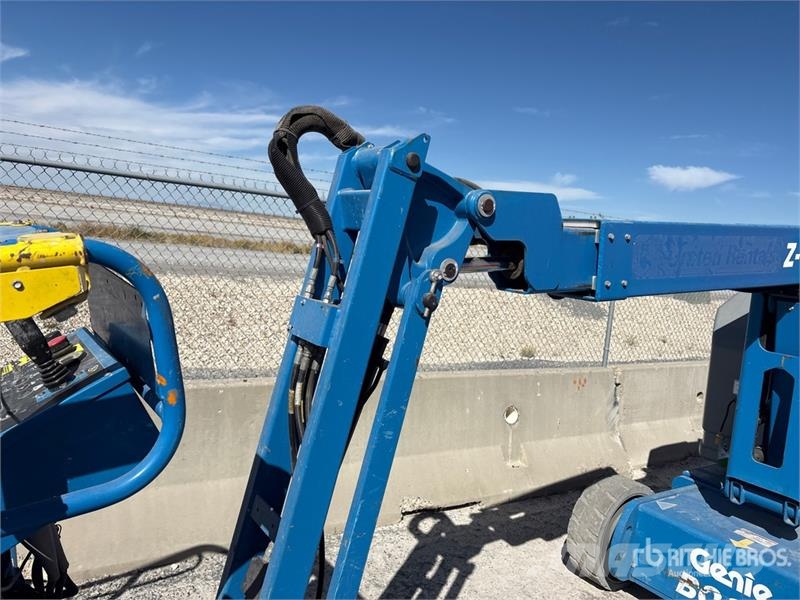 Genie Z-34/22N 2WD Electric Articulating Boom Lift 관절형 전동이동 리프트