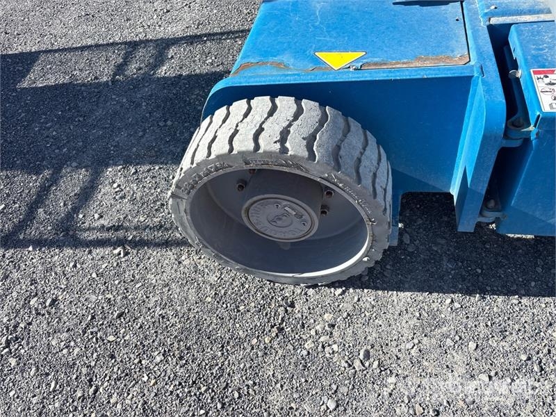 Genie Z-34/22N 2WD Electric Articulating Boom Lift Bomliftar