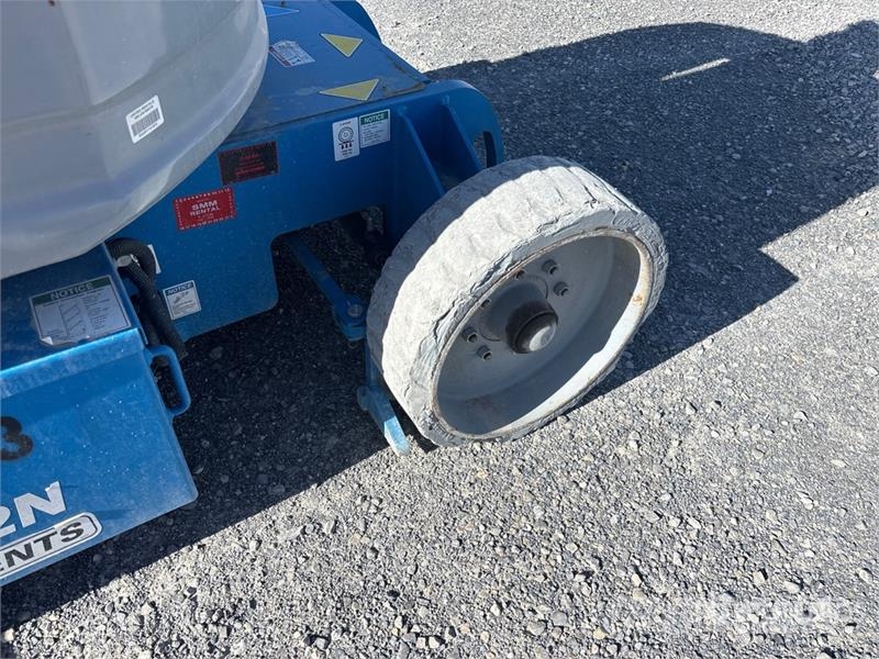 Genie Z-34/22N 2WD Electric Articulating Boom Lift Bomliftar