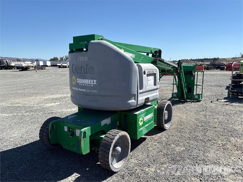 Genie Z-40/23N 2WD Electric Articulating Boom Lift Articulated boom lifts
