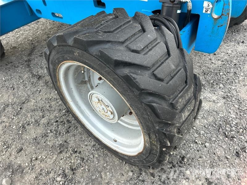 Genie Z-45/25J 4WD Diesel Articulating Boom Lift ブームリフト　屈伸型