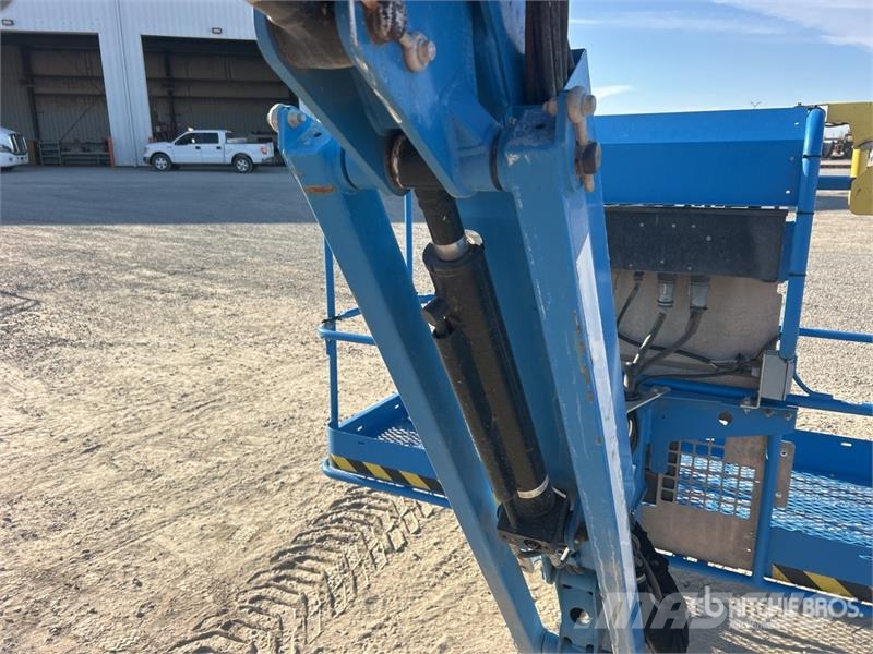 Genie Z-62/40 4WD Diesel Articulating Boom Lift Zglobne dvižne ploščadi