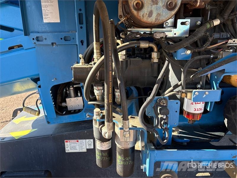 Genie Z-62/40 4WD Diesel Articulating Boom Lift Articulated boom lifts