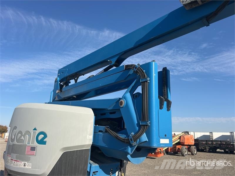 Genie Z-62/40 4WD Diesel Articulating Boom Lift Zglobne dvižne ploščadi