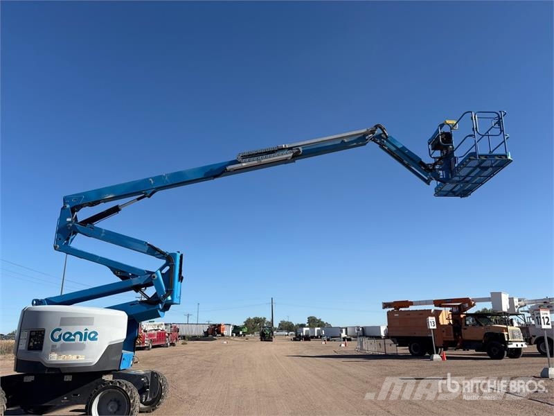 Genie Z-62/40 4WD Diesel Articulating Boom Lift Articulated boom lifts
