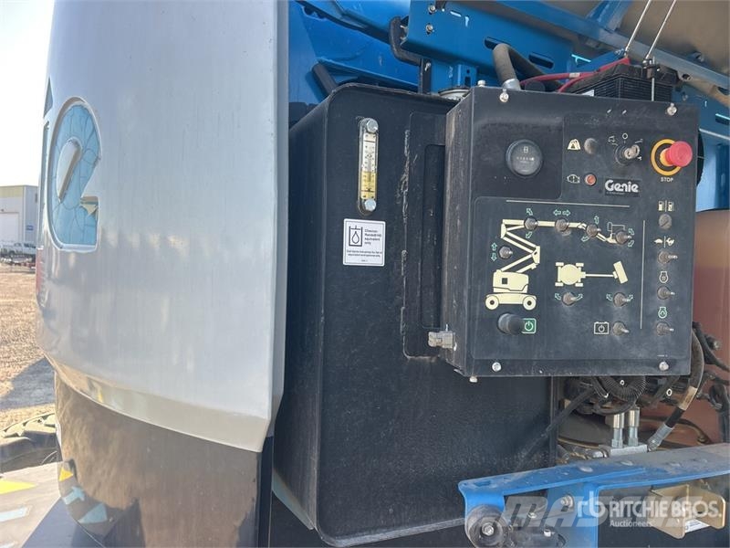 Genie Z-62/40 4WD Diesel Articulating Boom Lift Zglobne dvižne ploščadi