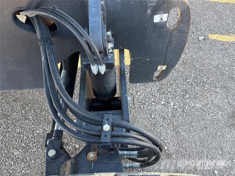 Genie Z-62/40 4WD Diesel Articulating Boom Lift Articulated boom lifts