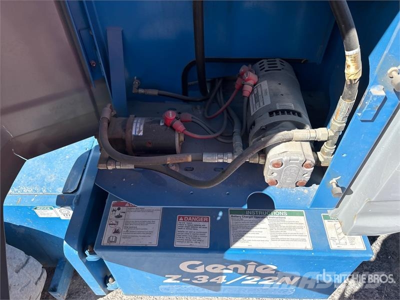 Genie Z34/22N 2WD Electric Articulating Boom Lift Zglobne dvižne ploščadi