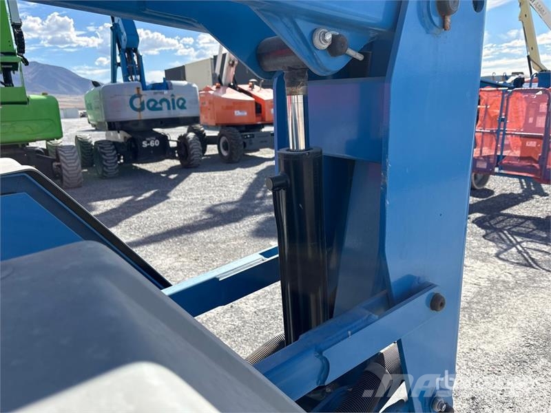 Genie Z34/22N 2WD Electric Articulating Boom Lift Zglobne dvižne ploščadi
