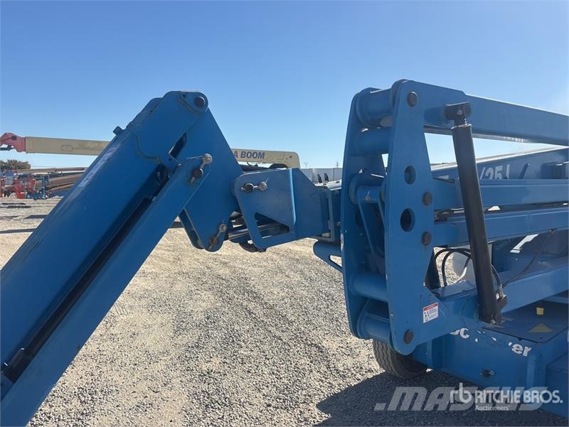 Genie Z45/25J 2WD Electric Articulating Boom Lift 관절형 전동이동 리프트