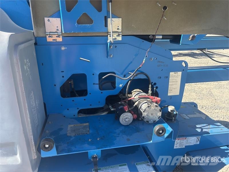 Genie Z4525J 2WD Electric Articulating Boom Lift Articulated boom lifts