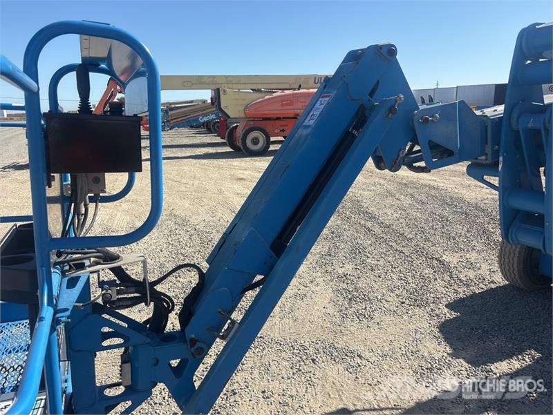 Genie Z4525J 2WD Electric Articulating Boom Lift Articulated boom lifts