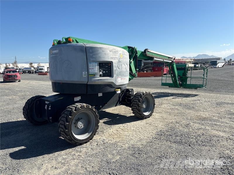Genie Z62-40 4WD Gasoline Articulating Boom Lift 관절형 전동이동 리프트