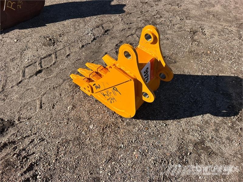 GIYI 12 in Digging Excavator Bucket - Fits Cat 305 Skovle