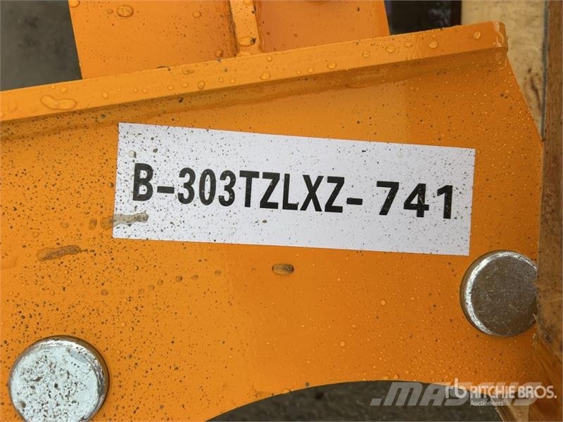  GIYI 16 in Excavator Auger (Unused) Taladros