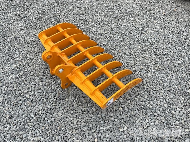 GIYI 30 in 38 in Excavator Rake - Fits CAT 303 (Un Ancinho virador