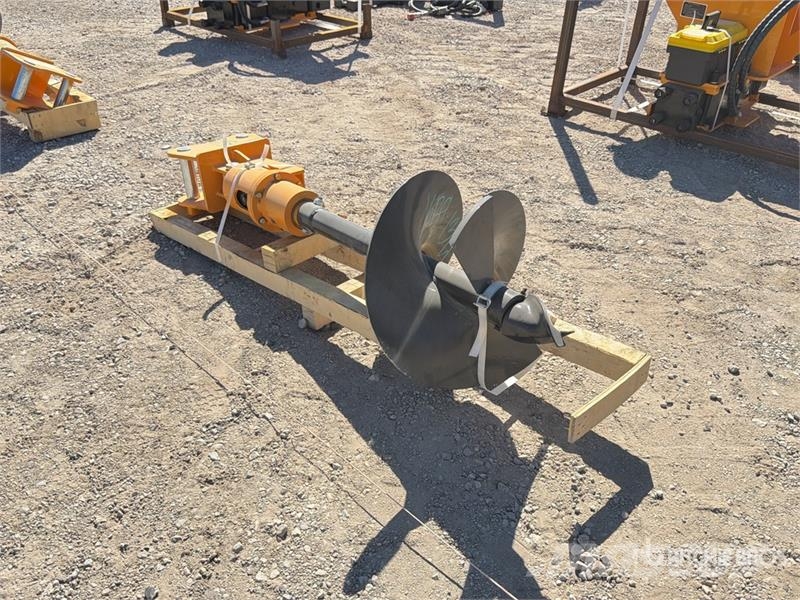 GIYI 30 in Excavator Auger - Fits Cat 303 (Unused) ドリル