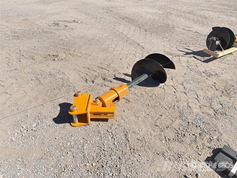 GIYI 30 in Excavator Auger - Fits Cat 303 (Unused) ドリル