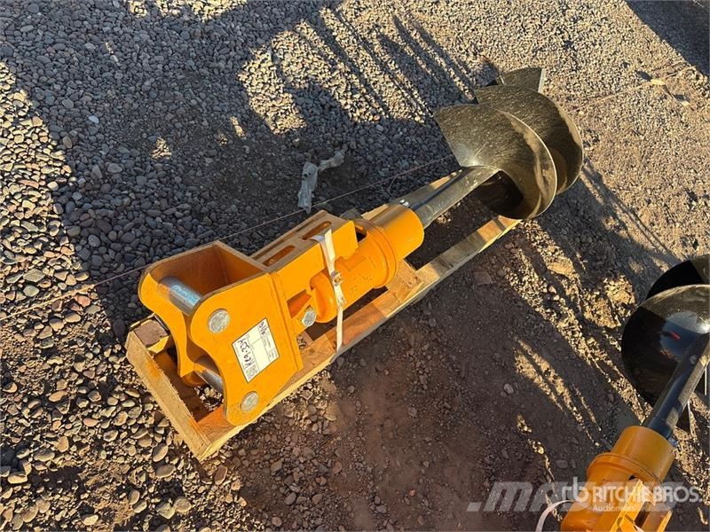 GIYI 32 in Excavator Auger - Fits Cat 303 (Unused) Bor