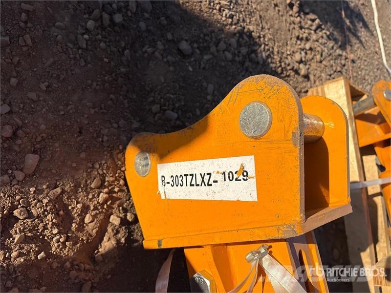GIYI 32 in Excavator Auger - Fits Cat 303 (Unused) Bor