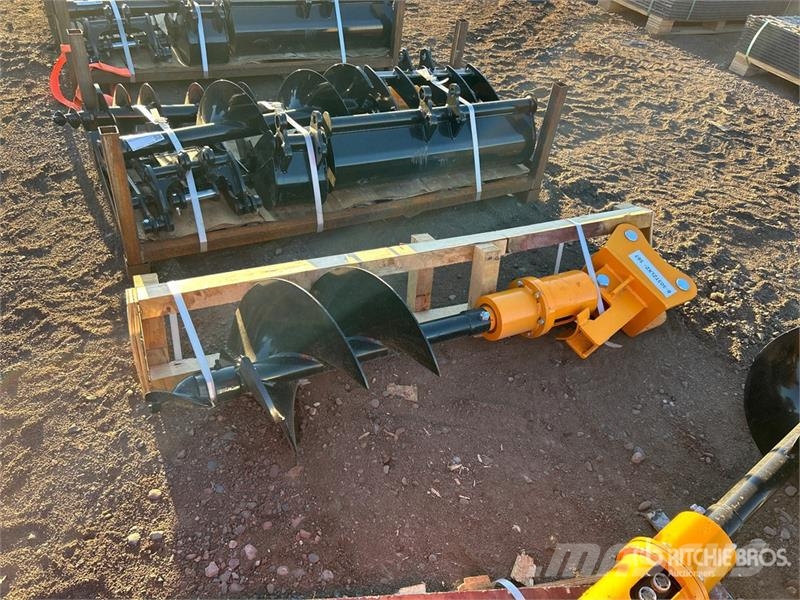GIYI 32 in Excavator Auger - Fits Cat 303 (Unused) 鑽頭