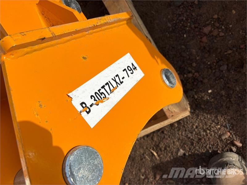 GIYI 33 in Excavator Auger - Fits Cat 305 (Unused) Bušilice