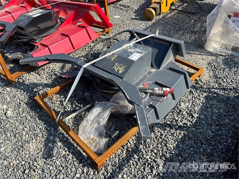 GIYI 33 in Mini Skid Steer Mulcher Metsamultšerid