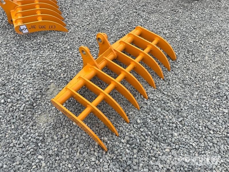  GIYI 38 in 38 in Excavator Rake - Fits CAT 303 (Un Ancinho virador