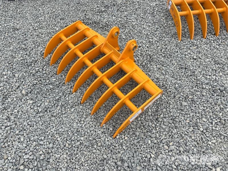  GIYI 38 in 38 in Excavator Rake - Fits CAT 303 (Un Ancinho virador