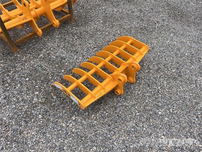 GIYI 38 in Excavator Rake - Fits Cat 303 (Unused) Rakes and tedders
