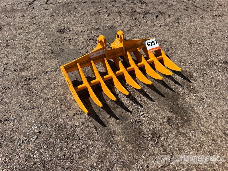  GIYI 38 in Excavator Rake - Fits Cat 303 (Unused) Okretači i sakupljači sijena