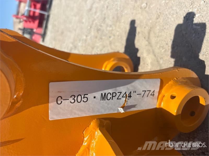 GIYI 44 in Excavator Rake - Fits Cat 305 (Unused) Rakes and tedders