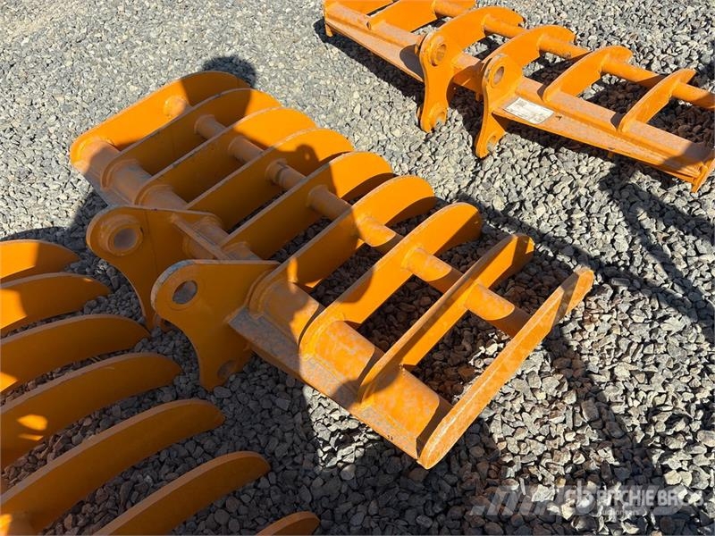 GIYI 44 in Excavator Rake (Unused) Rakes and tedders