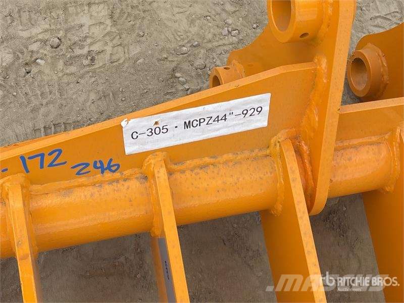 GIYI 44 in Excavator Rake - Fits Cat 305 (Unused) Rakes and tedders