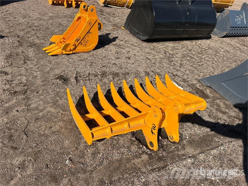  GIYI 44 in Excavator Rake - Fits Cat 305 (Unused) Okretači i sakupljači sijena